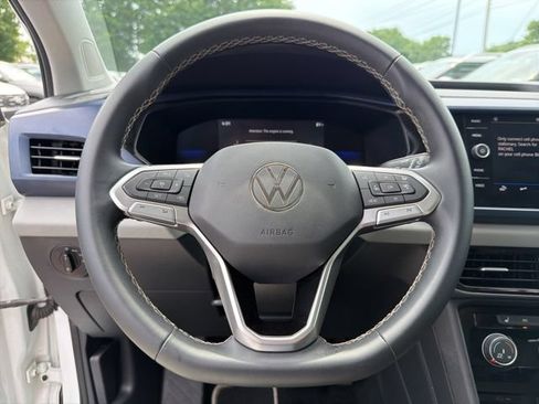Used 2023 Volkswagen Taos SE w/ Panoramic Sunroof Package FWD image 14