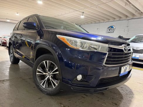 Used 2016 Toyota Highlander XLE AWD/4WD image 5