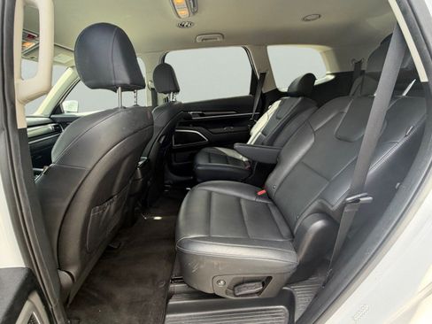 Certified 2023 Kia Telluride S FWD image 11