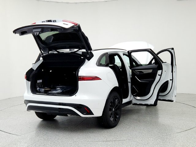 Certified 2026 Jaguar F-PACE R-Dynamic S AWD/4WD image 11