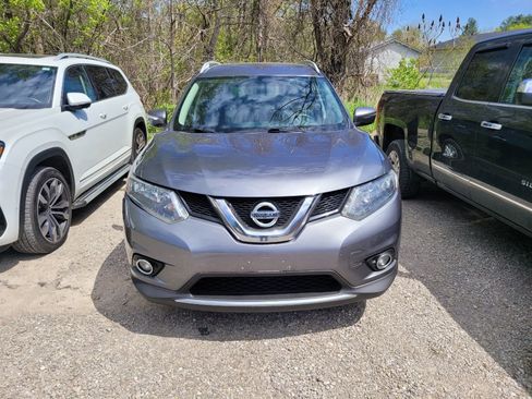 Used 2016 Nissan Rogue SV AWD/4WD image 2