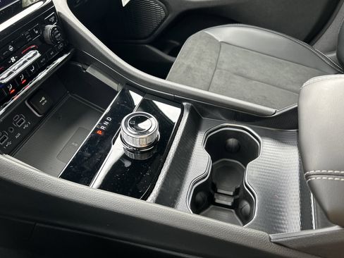 New 2025 Jeep Grand Cherokee Altitude image 24