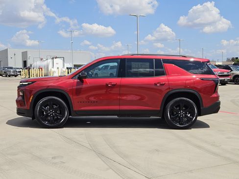 New 2027 Chevrolet Traverse LT w/ Midnight/Sport Edition FWD image 3