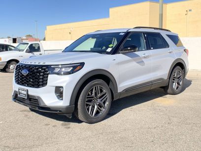 New 2026 Ford Explorer ST-Line w/ ST-Line Street Pack