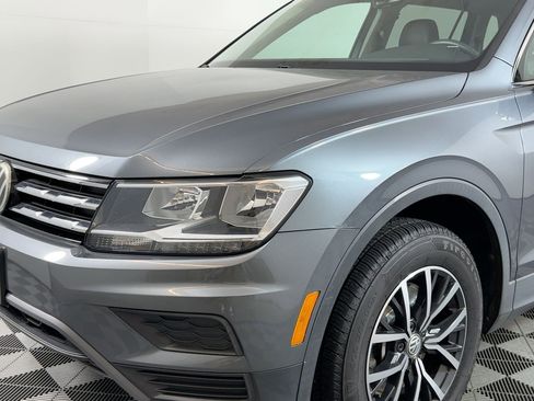 Used 2020 Volkswagen Tiguan SE image 9
