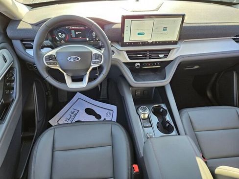 New 2026 Ford Explorer Active w/ Active Comfort Package image 10
