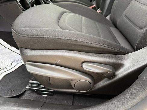 Used 2019 Jeep Renegade Latitude image 14