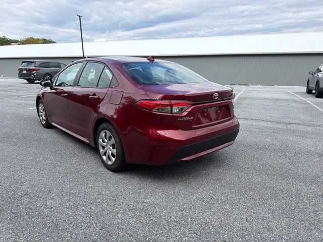 Used 2022 Toyota Corolla LE FWD image 5