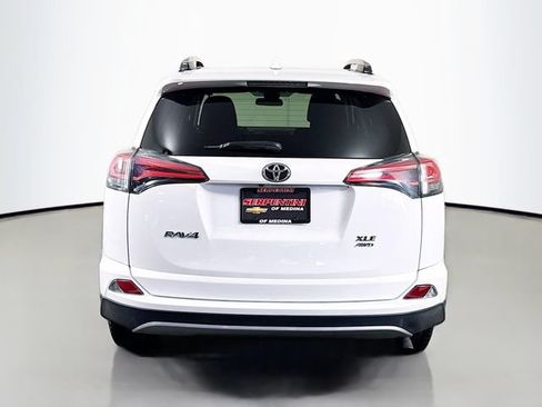 Used 2018 Toyota RAV4 XLE w/ Plus Extra Value Package AWD/4WD image 7