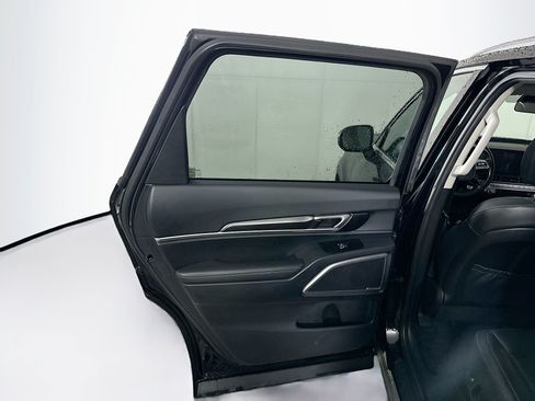 Used 2025 Kia Telluride S FWD image 26