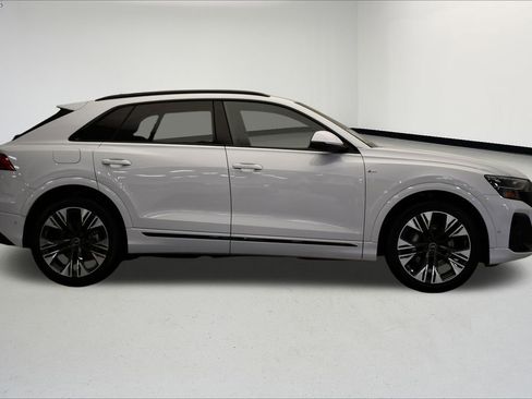New 2026 Audi Q8 Premium Plus image 6