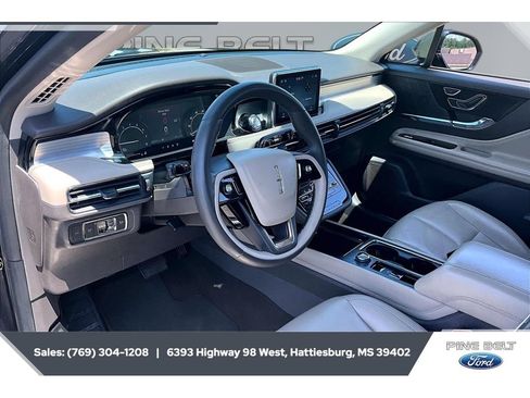 Used 2022 Lincoln Corsair FWD image 12