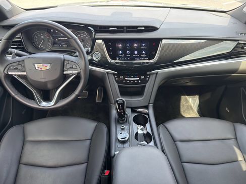 Used 2025 Cadillac XT6 Sport w/ Technology Package AWD/4WD image 33