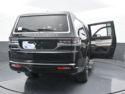 Used 2024 Jeep Grand Wagoneer L 4WD image 90
