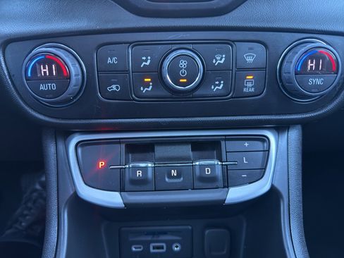 Certified 2022 GMC Terrain SLT w/ Tech Package image 33