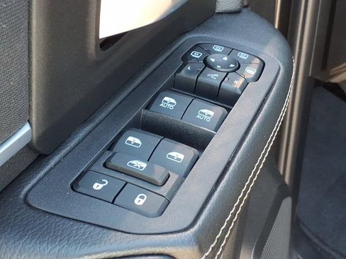 Used 2025 RAM 2500 Big Horn AWD/4WD image 12