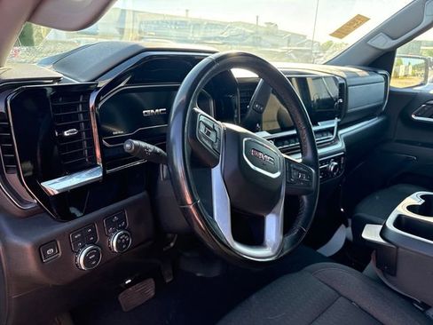 Used 2024 GMC Sierra 1500 Elevation w/ X31 Off-Road Package AWD/4WD image 8