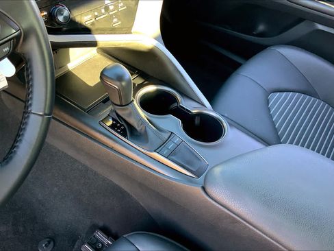 Used 2023 Toyota Camry SE FWD image 16
