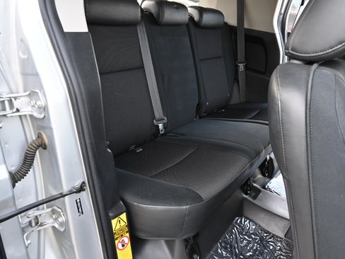 Used 2007 Toyota FJ Cruiser 4WD image 13