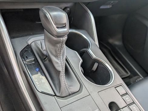 Used 2023 Toyota Highlander XLE FWD image 26