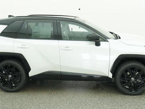 New 2026 Toyota RAV4 XSE AWD/4WD image 42