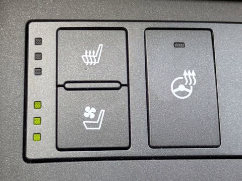 Used 2019 Lexus IS 300 w/ Premium Package RWD image 22