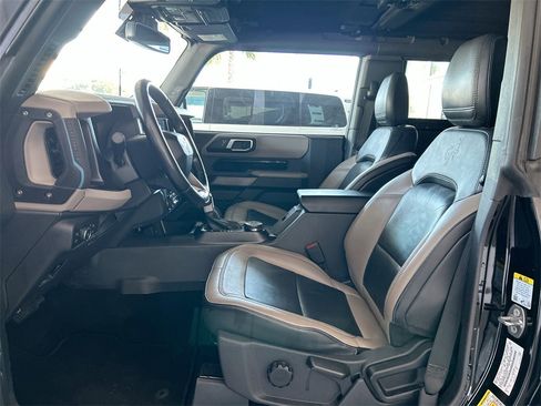 Used 2022 Ford Bronco Wildtrak image 11