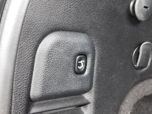 Used 2020 Jeep Grand Cherokee Altitude AWD/4WD image 11