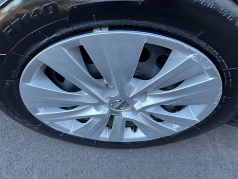 Certified 2023 Nissan Sentra S FWD image 34