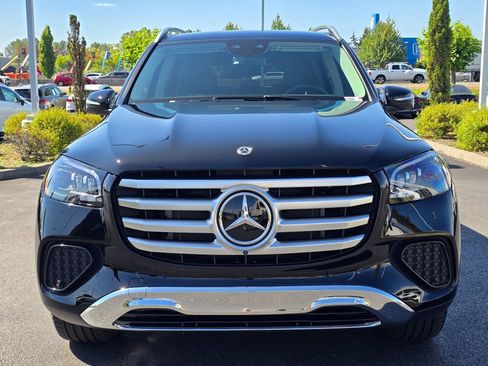 Used 2026 Mercedes-Benz GLS 450 4MATIC image 9