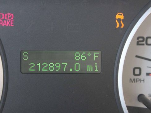 Used 2010 Ford Explorer Sport Trac XLT AWD/4WD image 7