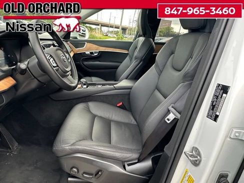 Used 2025 Volvo XC90 B6 Ultra AWD/4WD image 12