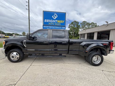 Used 2017 Ford F350 XL w/ STX Appearance Package AWD/4WD image 2