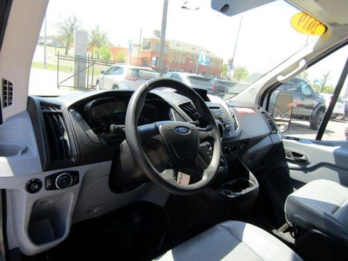 Used 2020 Ford Transit 250 Medium Roof RWD image 15