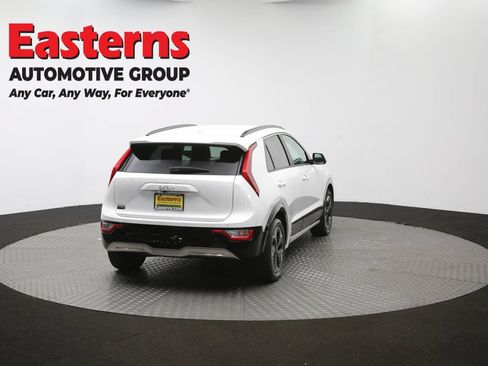 Used 2023 Kia Niro Wind FWD image 37