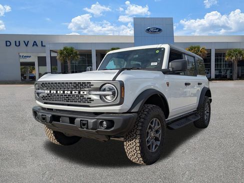 New 2025 Ford Bronco Badlands image 8