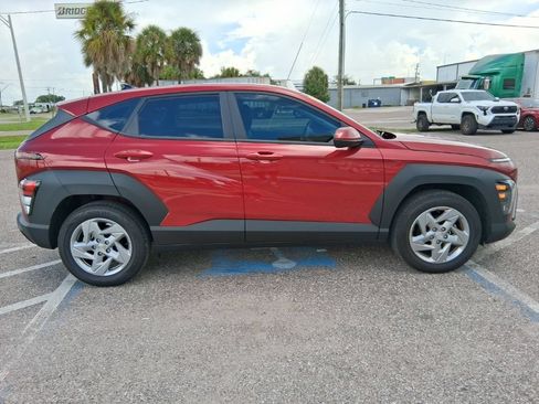 Used 2026 Hyundai Kona SE FWD image 2