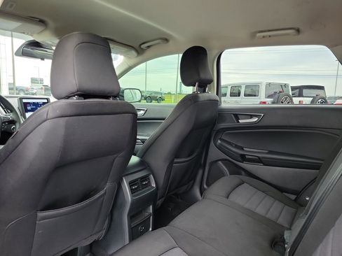 Certified 2021 Ford Edge SE FWD image 16
