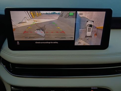 Used 2023 INFINITI QX60 Sensory w/ Vision Package image 9