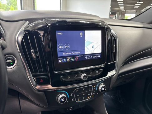 Used 2023 Chevrolet Traverse LT w/ LT Premium Package AWD/4WD image 16