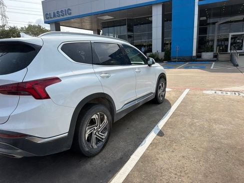 Used 2023 Hyundai Santa Fe SEL w/ Premium Package FWD image 2