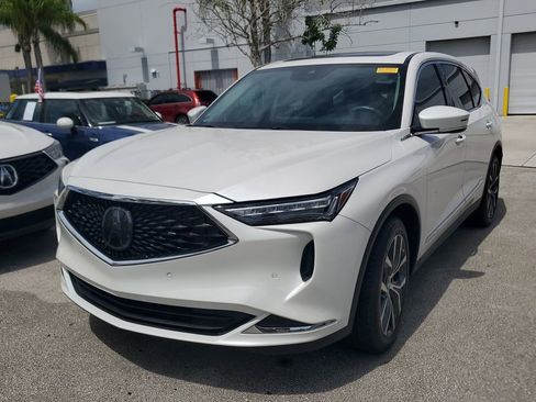 Used 2024 Acura MDX SH-AWD w/ Technology Package image 3