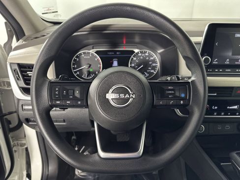 Certified 2023 Nissan Rogue SV image 18