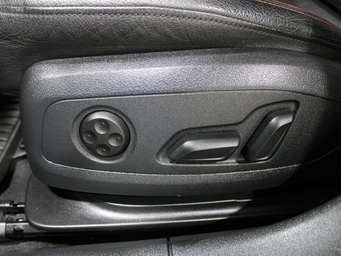 Used 2018 Audi A4 2.0T Premium Plus w/ Premium Plus Package image 4