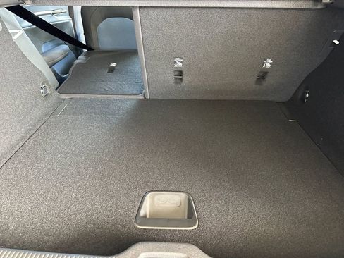 New 2026 Volvo EX30 Cross Country Ultra image 14