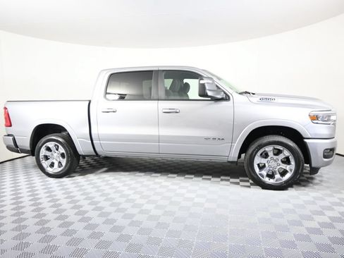 Used 2025 RAM 1500 Big Horn AWD/4WD image 9