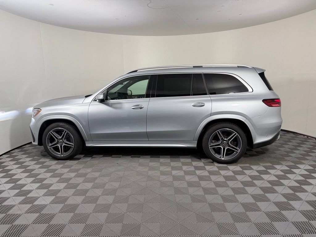 Certified 2025 Mercedes-Benz GLS 450 4MATIC w/ AMG Line Exterior image 2