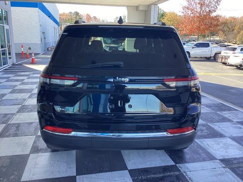 Used 2023 Jeep Grand Cherokee 4xe image 3