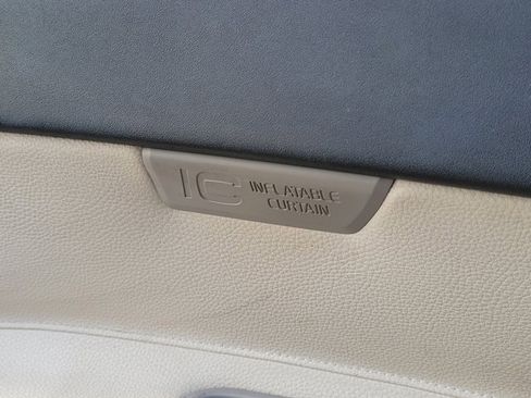 Used 2013 Volvo C70 T5 image 27