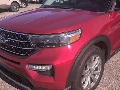 Used 2020 Ford Explorer XLT w/ Equipment Group 202A RWD image 11